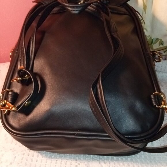 Disney Minnie Mouse Girls Fashion Red and Black Mini-Backpack and Girls Purse - Picture 8 of 16